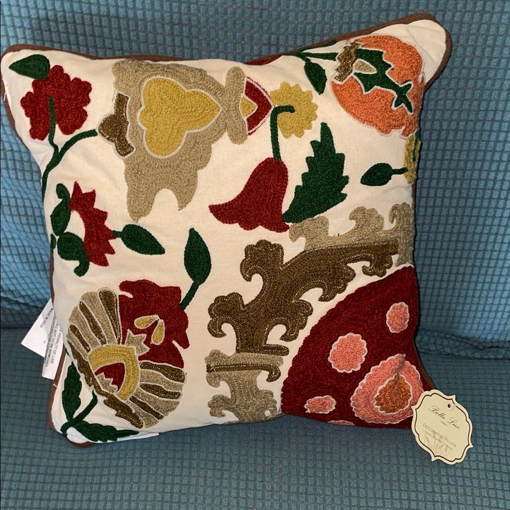 Bella Lux throw pillow, 14” x 14” size-NWT